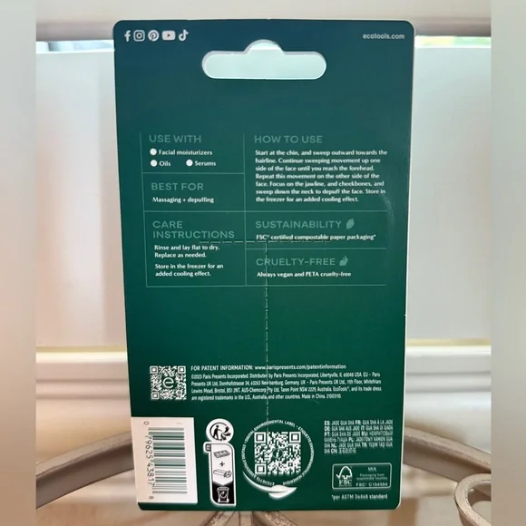 Gua Sha Stone Beauty Tool, Jade β EcoTools - Picture 5 of 17